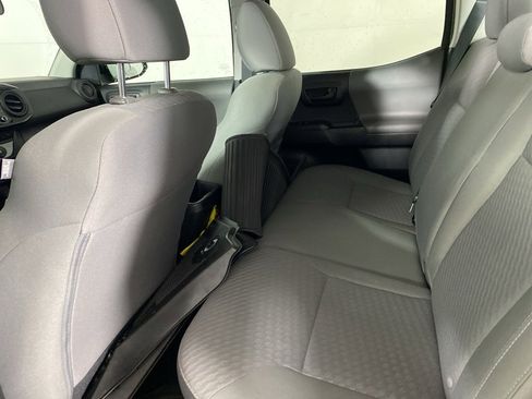 Used 2022 Toyota Tacoma SR image 9