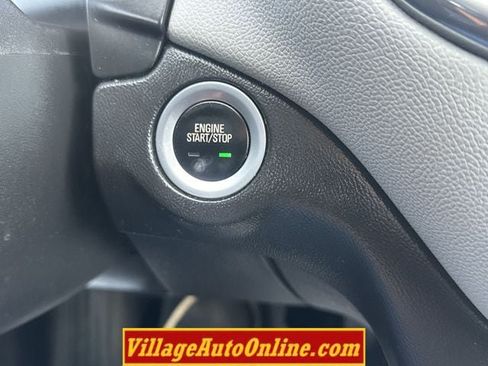 Used 2019 Chevrolet Equinox LT w/ LT True North Edition AWD/4WD image 27
