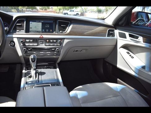 Used 2015 Hyundai Genesis 3.8 RWD image 29