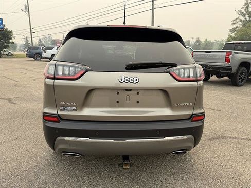 Used 2019 Jeep Cherokee Limited w/ Luxury Group AWD/4WD image 5