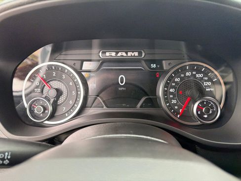 New 2026 RAM 1500 Express AWD/4WD image 12