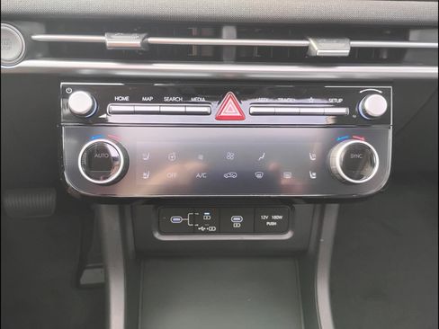 New 2026 Hyundai Tucson Limited w/ Tow & Go Package AWD/4WD image 24