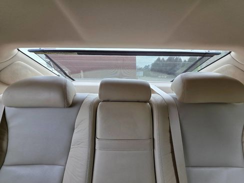 Used 2010 Lexus LS 460 image 32