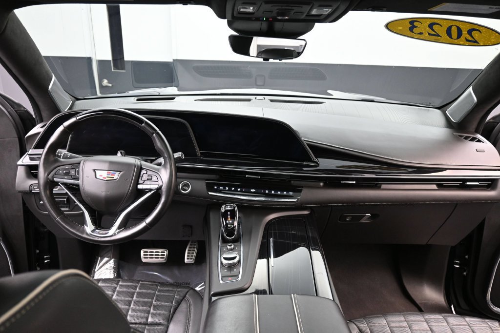 Used 2023 Cadillac Escalade V w/ LPO, ONYX Package AWD/4WD image 9