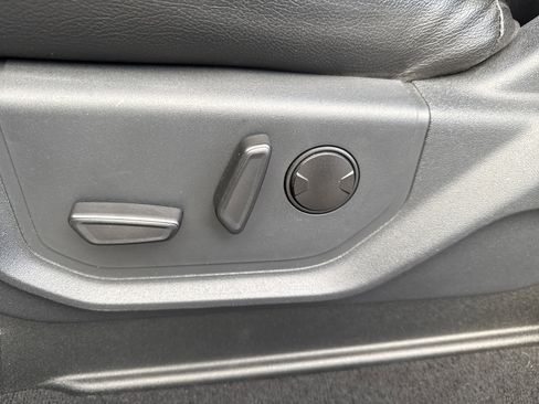 Used 2022 Ford F250 Lariat AWD/4WD image 6