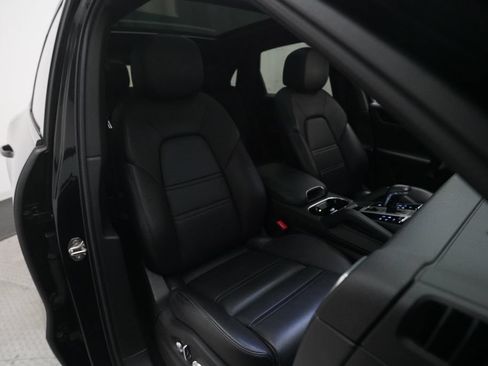 Used 2020 Porsche Cayenne S AWD/4WD image 27