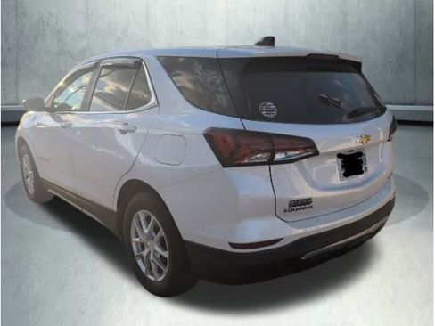 Used 2022 Chevrolet Equinox LT image 38