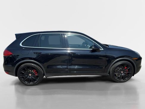 Used 2014 Porsche Cayenne Turbo AWD/4WD image 6