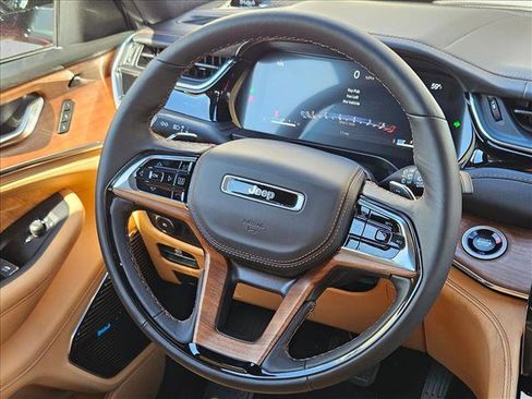 New 2025 Jeep Grand Cherokee L Summit image 11