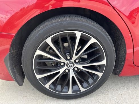 Used 2020 Toyota Camry SE image 24