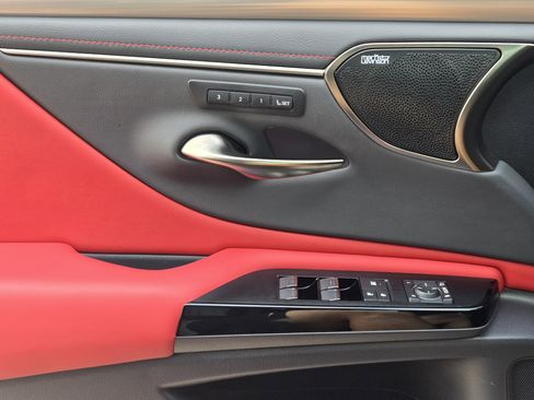 Used 2024 Lexus ES 350 w/ Premium Package image 34