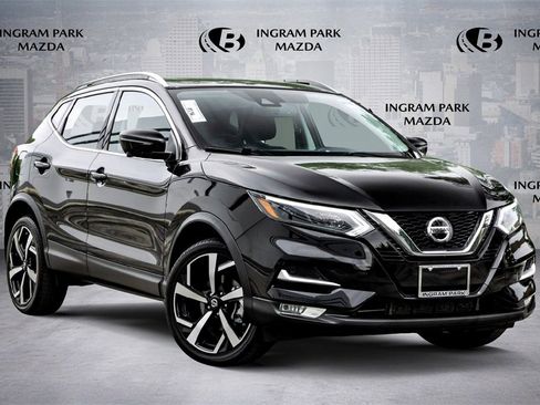 Used 2022 Nissan Rogue Sport SL w/ Premium Package image 1