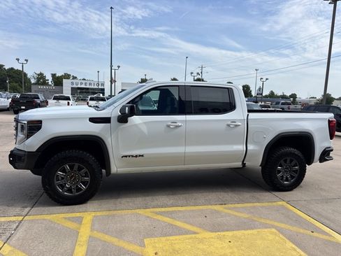 New 2026 GMC Sierra 1500 AT4X w/ LPO, Black Badging Package AWD/4WD image 8