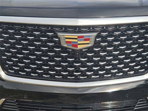 Certified 2025 Cadillac Escalade Premium Luxury image 9