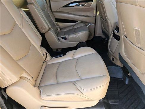Used 2018 Cadillac Escalade ESV Platinum image 20