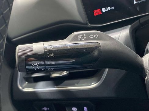 Used 2025 Kia K4 EX FWD image 23