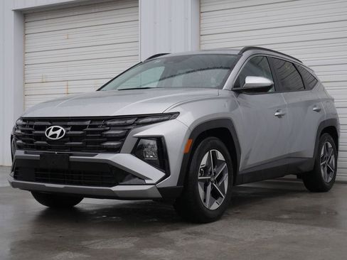 Used 2025 Hyundai Tucson SEL FWD image 4