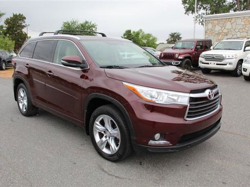 Used 2015 Toyota Highlander Limited AWD/4WD image 9