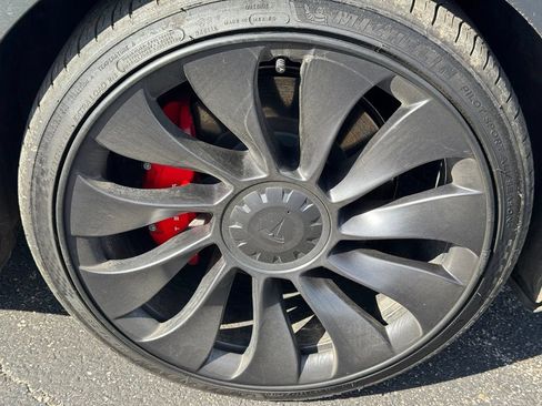 Used 2023 Tesla Model Y Performance AWD/4WD image 27