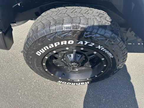 Used 2017 Jeep Wrangler Unlimited Sport w/ Quick Order Package 24S AWD/4WD image 26