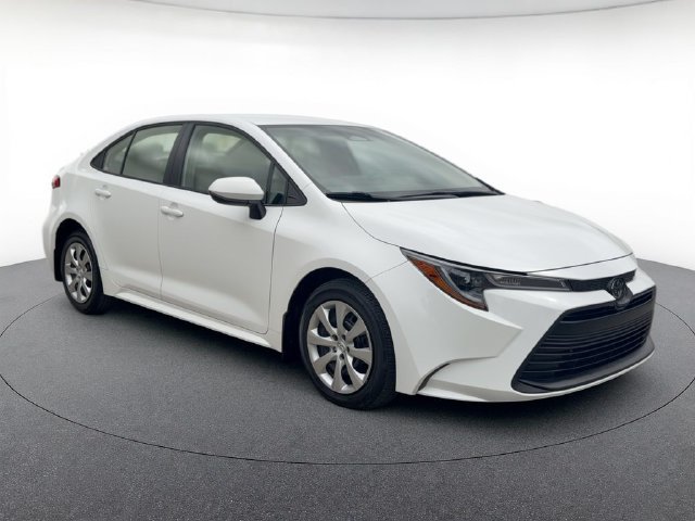 Used 2025 Toyota Corolla LE FWD image 8