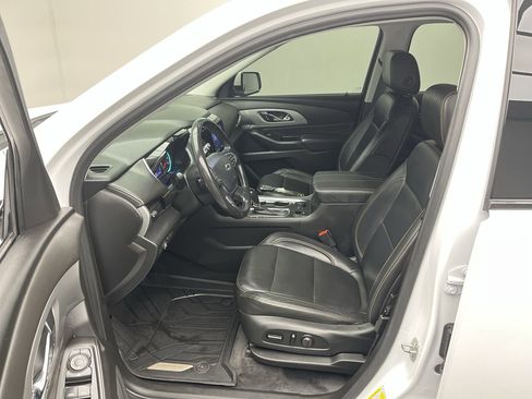 Used 2020 Chevrolet Traverse RS w/ LPO, Floor Liner Package image 3