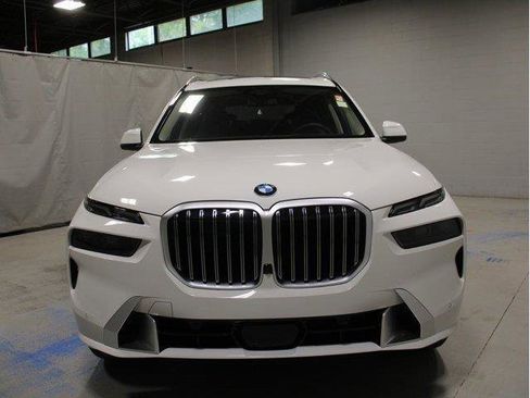 Used 2026 BMW X7 xDrive40i image 7