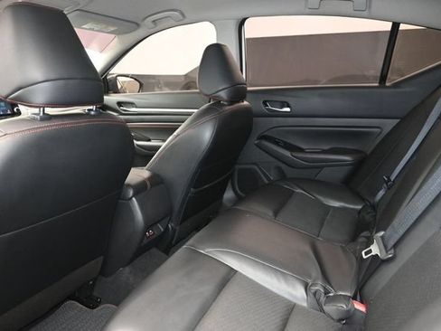 Used 2023 Nissan Altima 2.5 SR FWD image 10