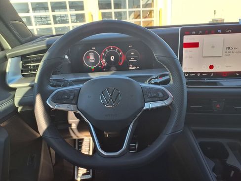 Used 2026 Volkswagen Tiguan SE R-Line image 42