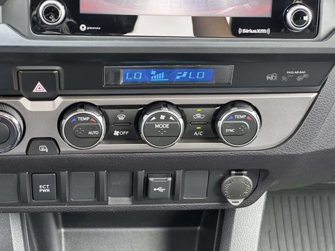 Used 2022 Toyota Tacoma SR w/ SX Package AWD/4WD image 18