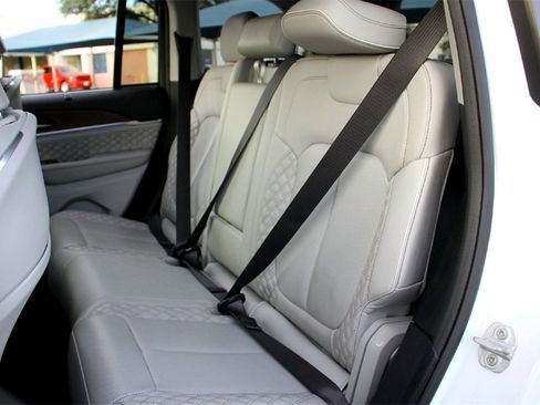 Used 2022 Jeep Grand Cherokee Summit w/ Advanced Protech Group IV image 28