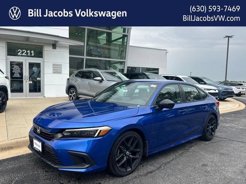 Used 2023 Honda Civic Sport image 1