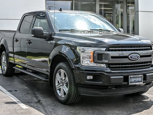 Used 2018 Ford F150 XLT w/ Equipment Group 302A Luxury AWD/4WD image 9