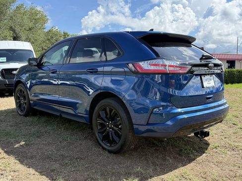 Certified 2022 Ford Edge SE w/ Black Appearance Package AWD/4WD image 6