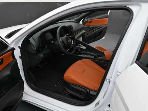 New 2026 Hyundai Elantra Sport FWD image 14
