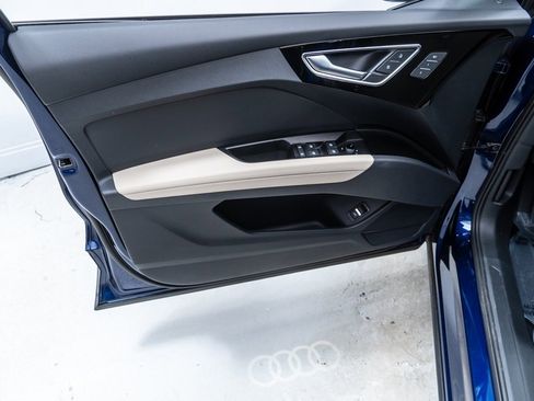 Used 2025 Audi Q4 e-tron Premium Plus w/ Premium Plus image 24