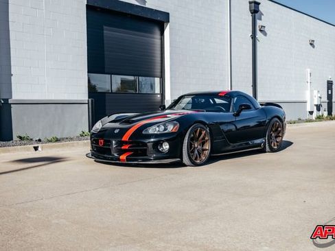 Used 2004 Dodge Viper SRT-10 image 56