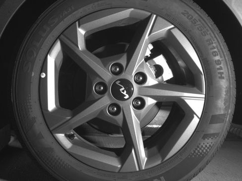 Used 2025 Kia K4 FWD image 14