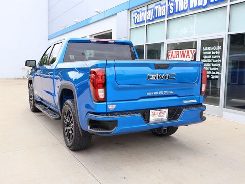 Used 2022 GMC Sierra 1500 Elevation w/ LPO, Elevation Black Package AWD/4WD image 8