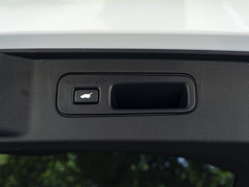Used 2025 Honda Pilot EX-L image 43