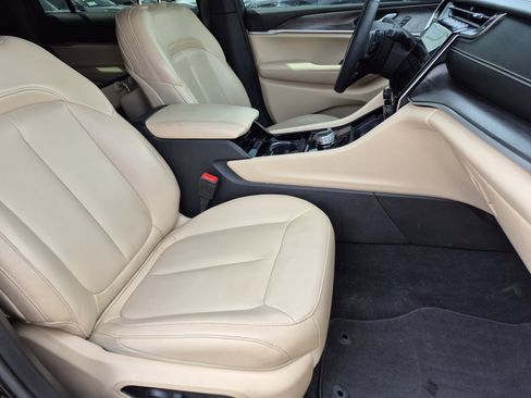 Used 2023 Jeep Grand Cherokee L Limited image 22