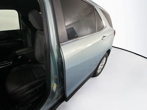 Used 2022 Chevrolet Equinox LT FWD image 12