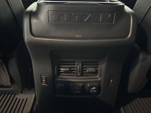 Used 2021 Nissan Titan PRO-4X w/ Pro-4x Convenience Package image 19
