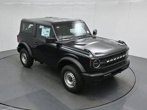 New 2026 Ford Bronco 2-Door AWD/4WD image 30