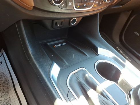 Used 2019 Chevrolet Traverse High Country AWD/4WD image 17