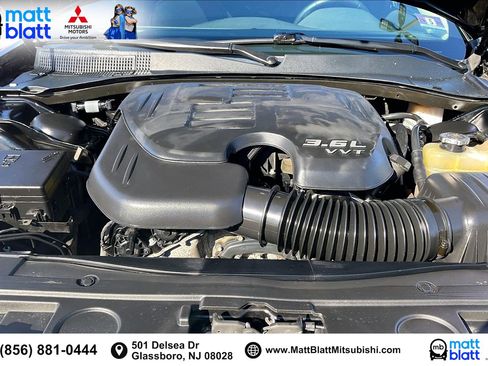 Used 2019 Chrysler 300 Touring w/ Sport Appearance Package image 11