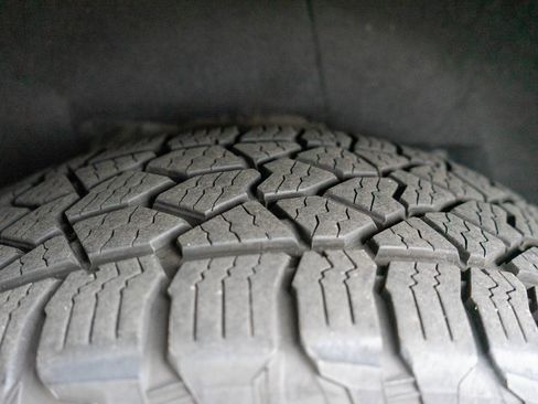 Used 2022 GMC Yukon XL AT4 w/ AT4 Premium Plus Package image 41