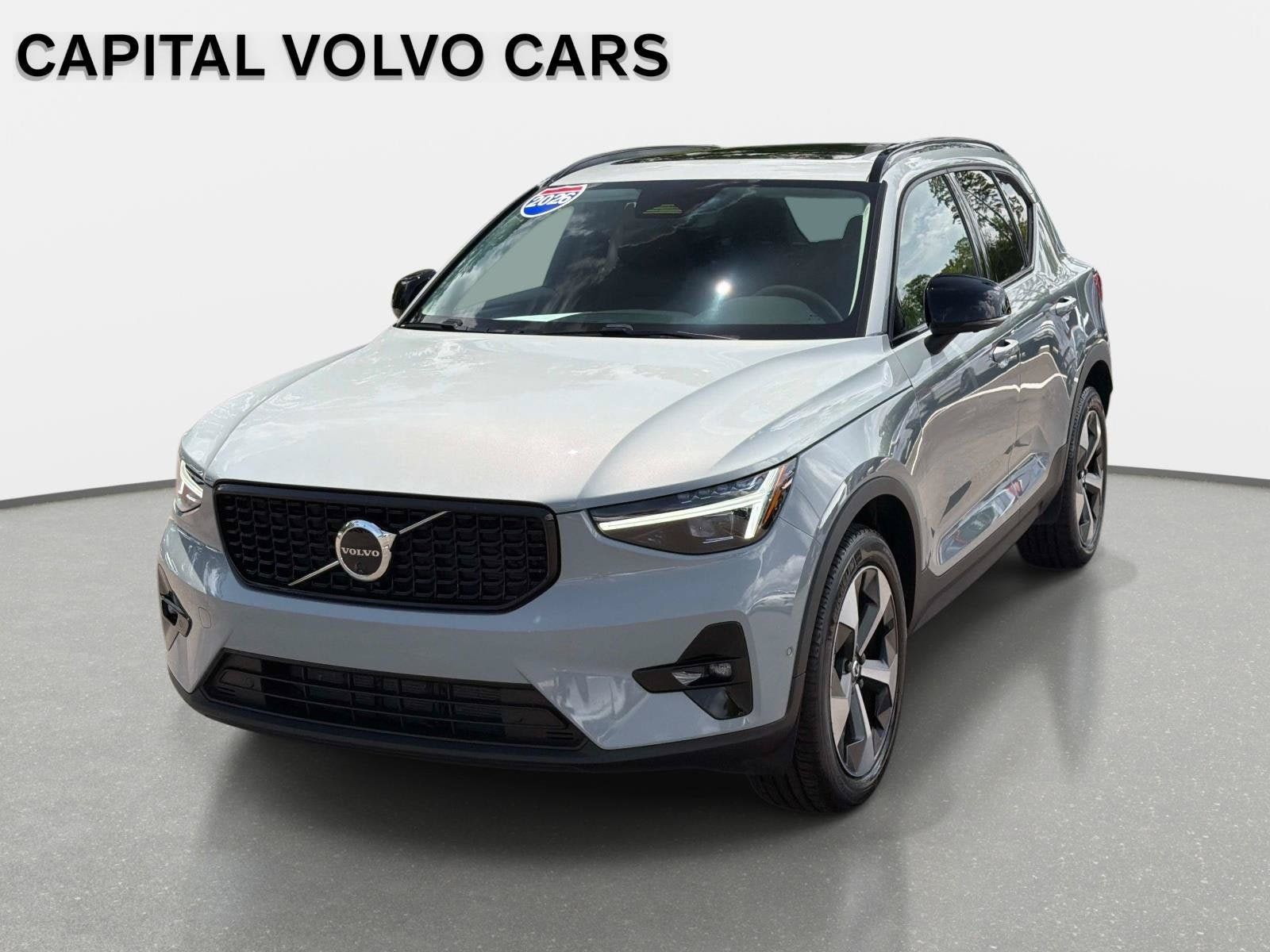 Used 2026 Volvo XC40 B5 Plus AWD/4WD image 1