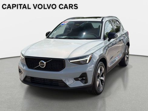 Used 2026 Volvo XC40 B5 Plus AWD/4WD image 1