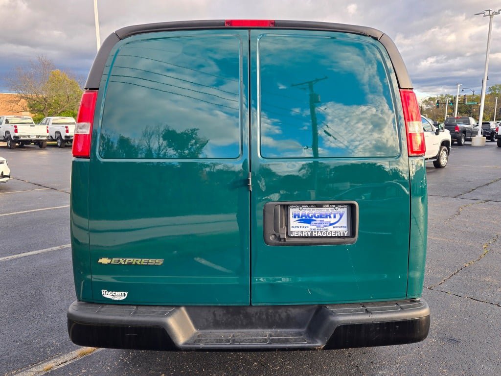 Certified 2023 Chevrolet Express 3500 w/ Driver Convenience Package RWD image 11